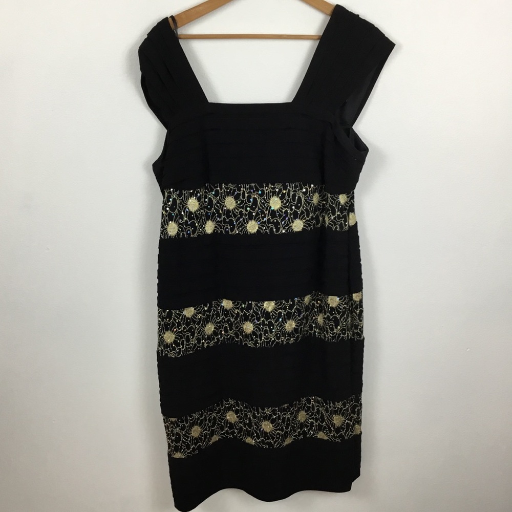 R&M Richards Ruffle Gold Black Flowers Sequin Embellishments size 16W